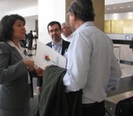 La Administradora General con el Secretario Elvira.