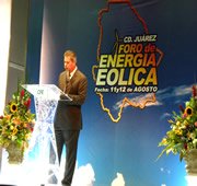 Lino Enrique Cárdenas de CFE da las palabras de bienvenida